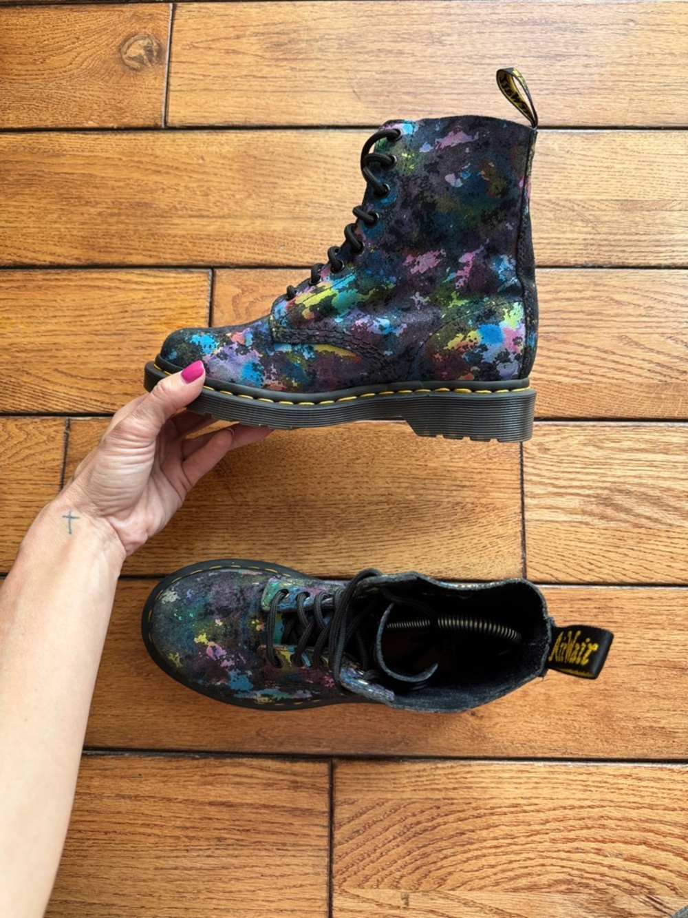 Dr Martens 1460 Pascal Lace Up Boot Black Rainbow Splatter Confetti Women’s Sz 6 - Picture 5 of 10